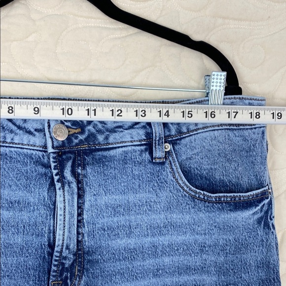 R Jeans High Rise Straight Leg Relaxed Fit Acid Wash - Picture 5 of 10